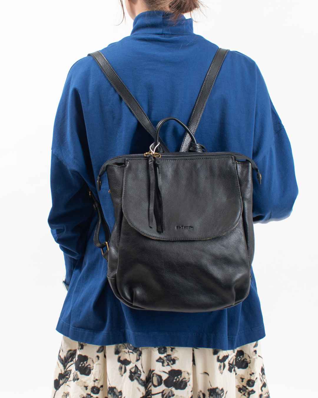 11999 toleur カウレザーリュック