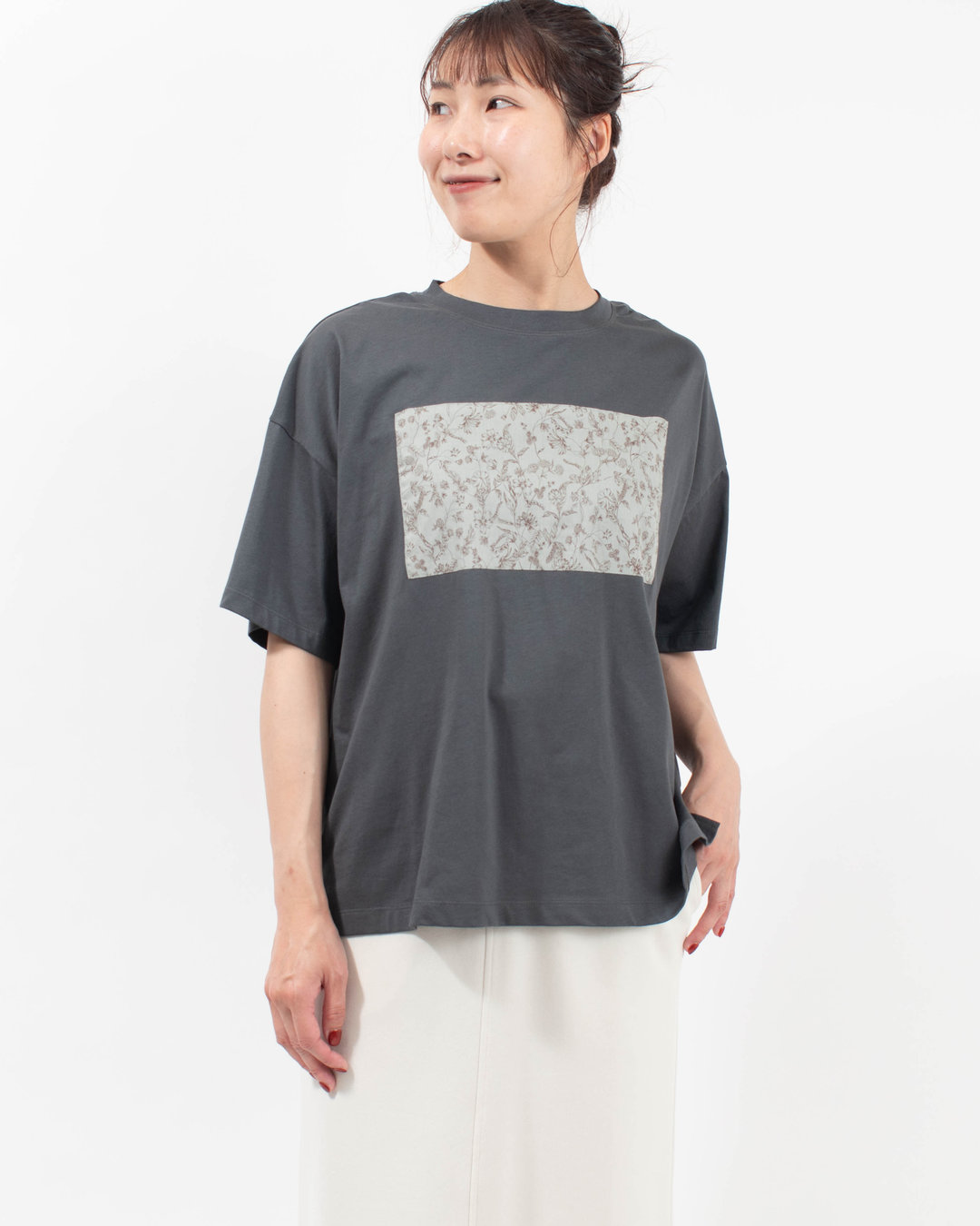 4601-7430 ista-ire コットン天竺×国産花柄 単色花柄スクエアTEE