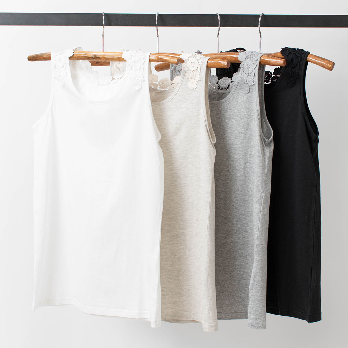 D*g*y　肩レースタンクトップD6096