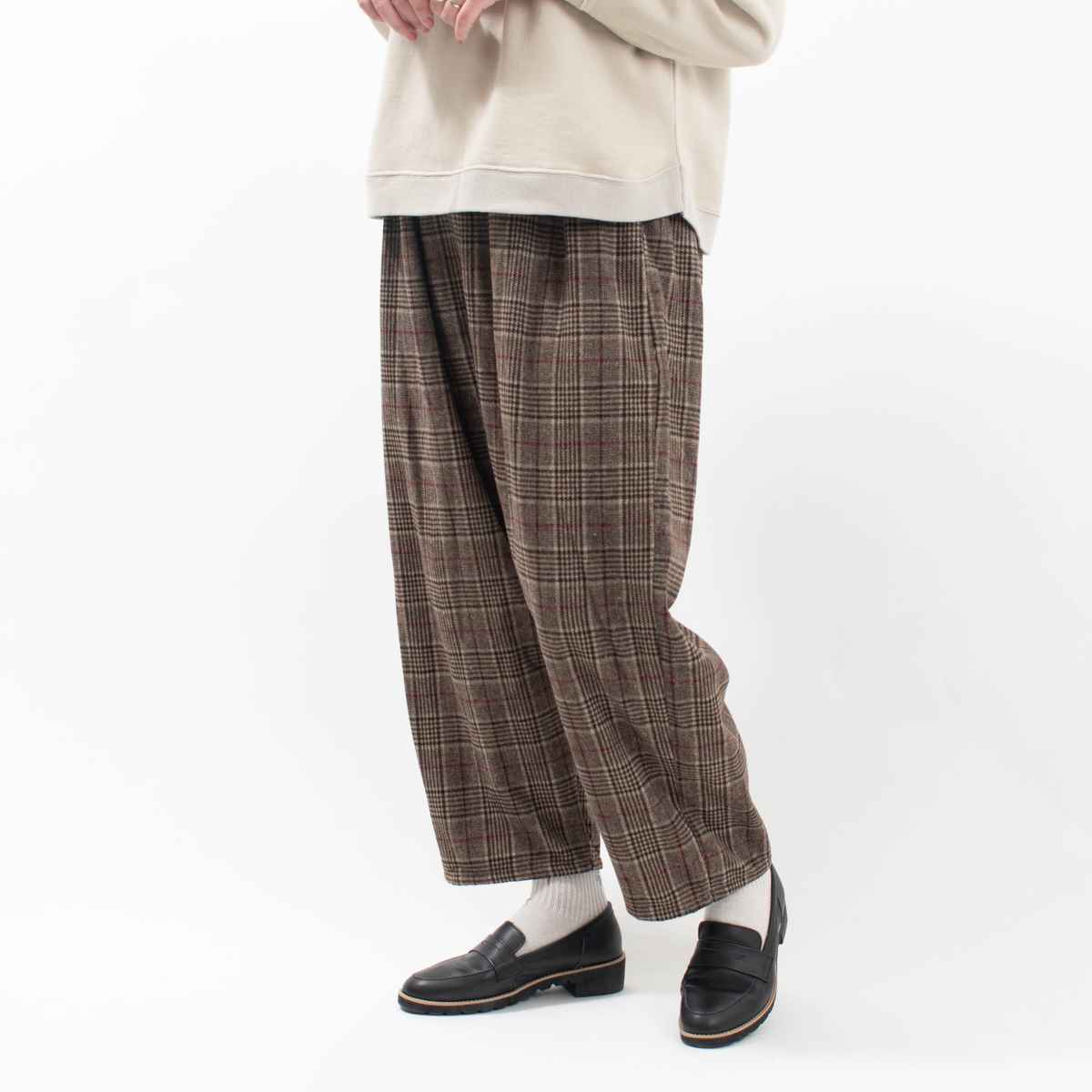 6378020　CUORE STORE タックパンツ