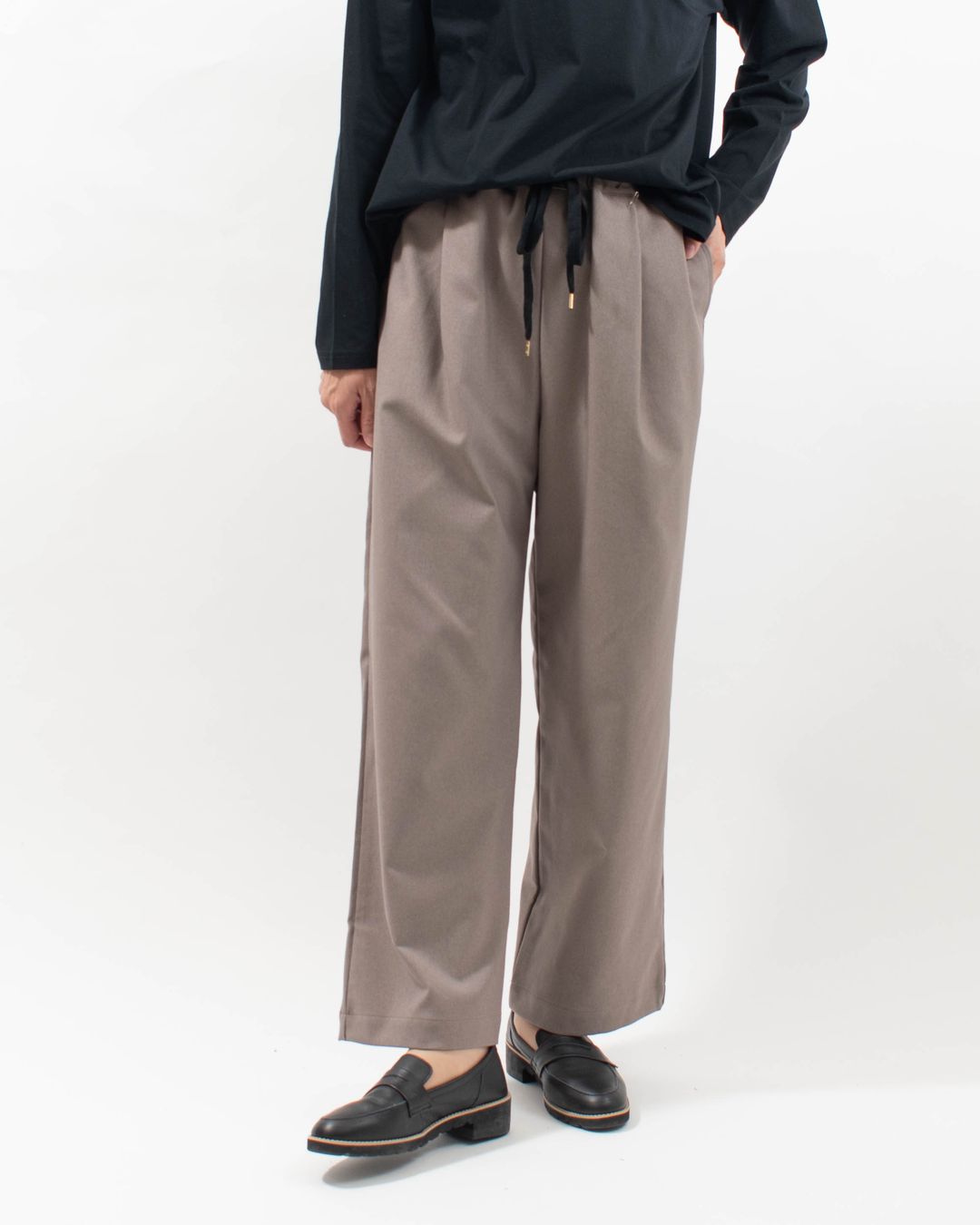 656915 NARU LANATEC-ECOツイルストレッチイージーパンツ