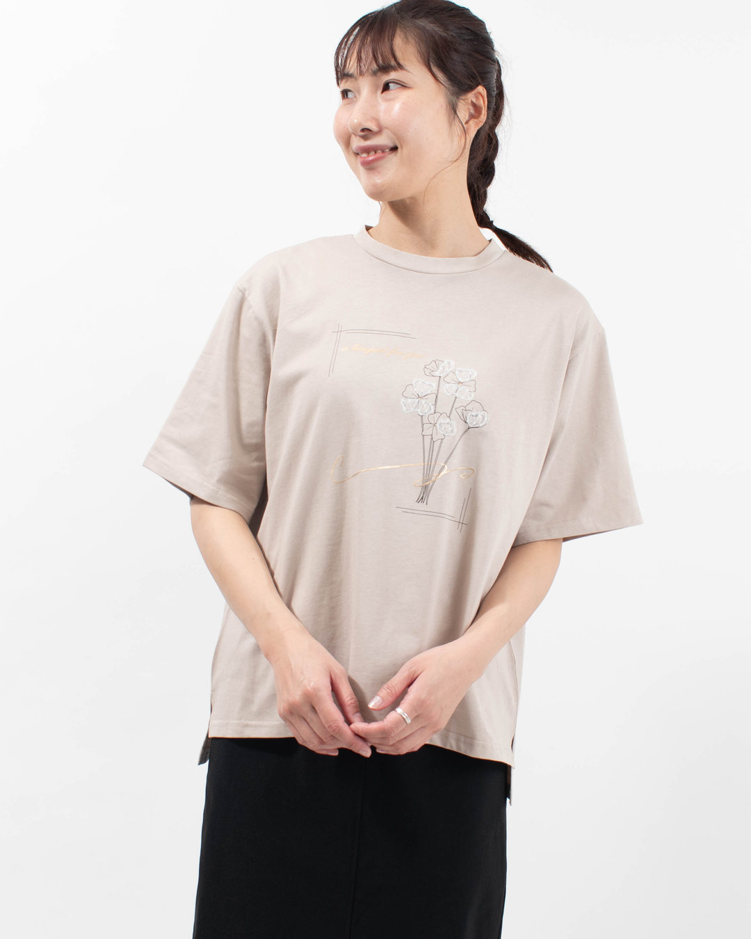980-25135 vingtrois 花柄×箔ロゴプリント Tシャツ
