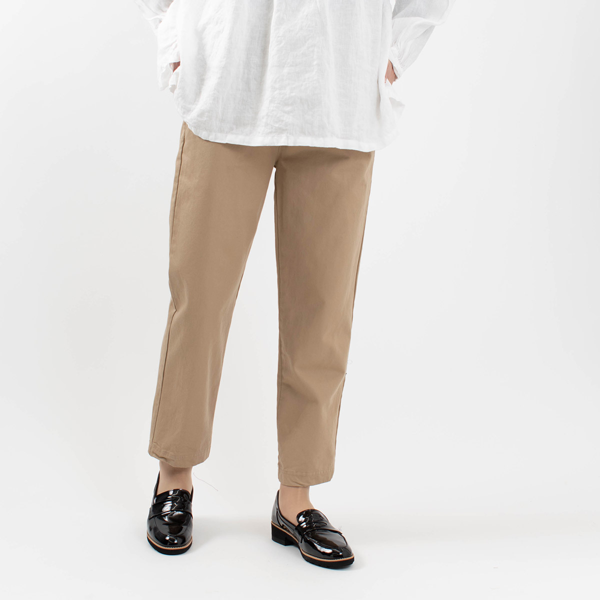 FIRST テーパードパンツ