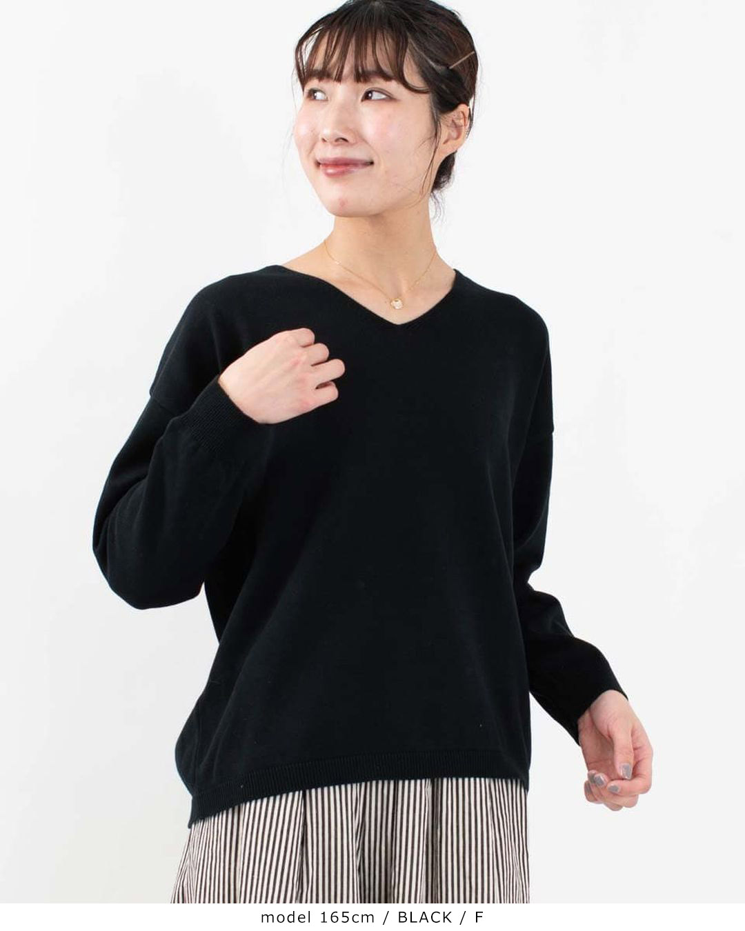 FIRST Vネックニット