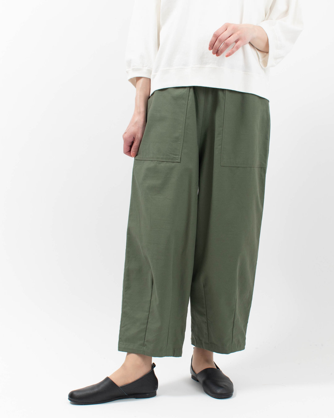 B-528004 BLUE LAKE MARKET ムラ糸バックサテンピーチBioエアフローベイカーイージーパンツ