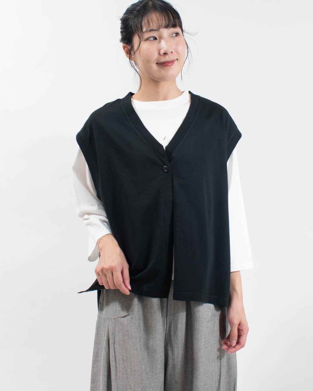 FIRST 前開き Vネックベスト｜ナチュラルファッション・ナチュラル服の通販