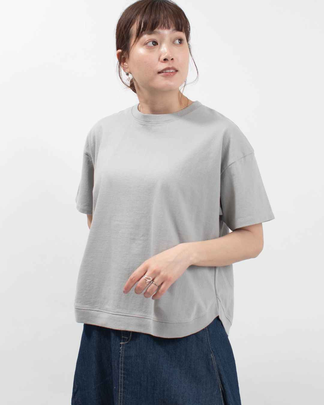 FIRST ヘムラウンド半袖Ｔシャツ