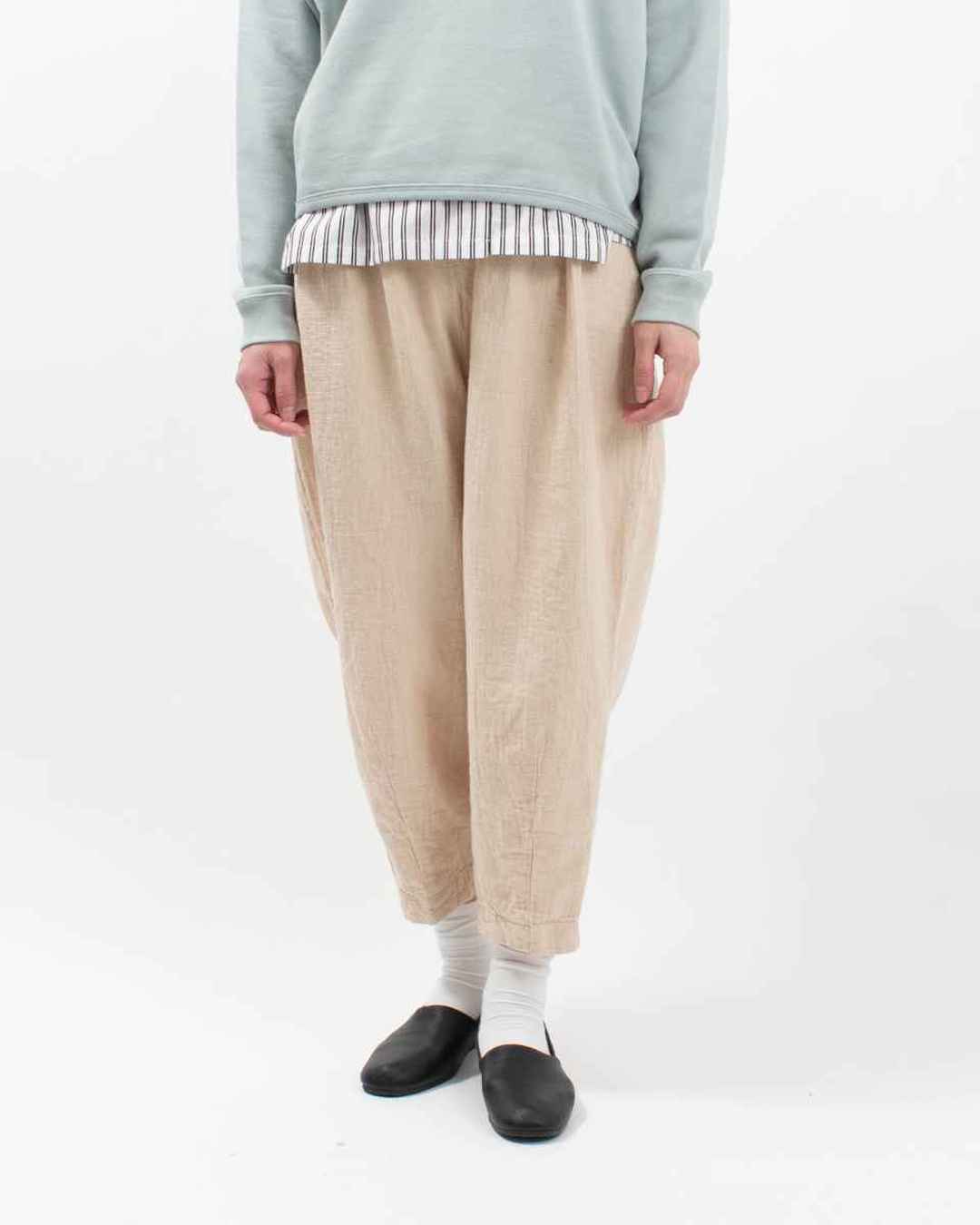 お裾分けカービング SO[ ] 裾ダーツカーブパンツ｜ナチュラルファッション・ナチュラル服の通販