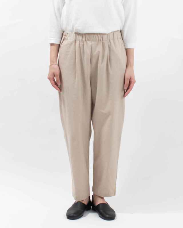 01EUS14367 blue willow コットンツイルテーパードパンツ