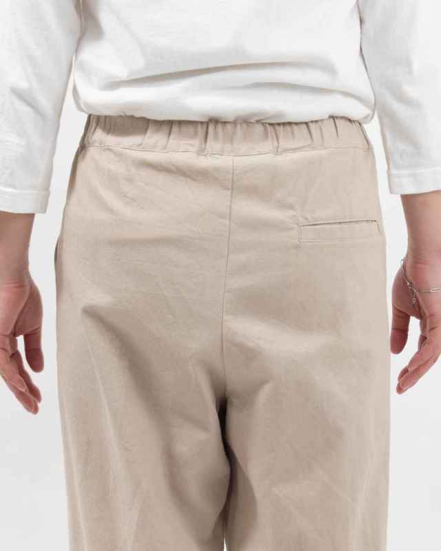 01EUS14367 blue willow コットンツイルテーパードパンツ