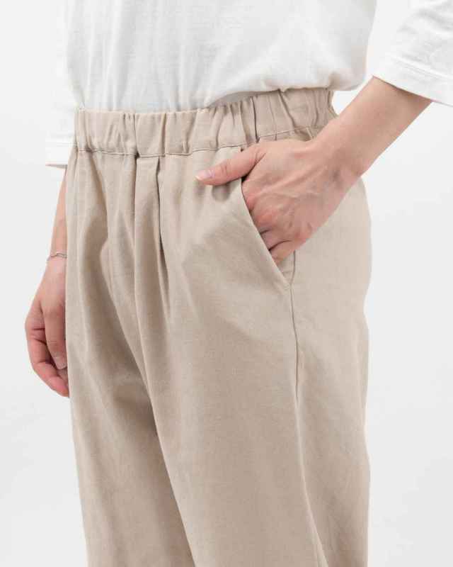 01EUS14367 blue willow コットンツイルテーパードパンツ