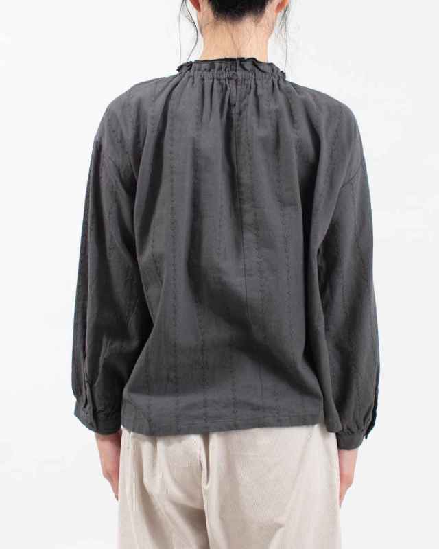 01EWP11540 blue willow コットンリネン総刺繍フリルブラウス