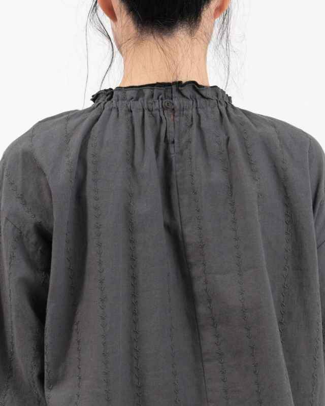 01EWP11540 blue willow コットンリネン総刺繍フリルブラウス