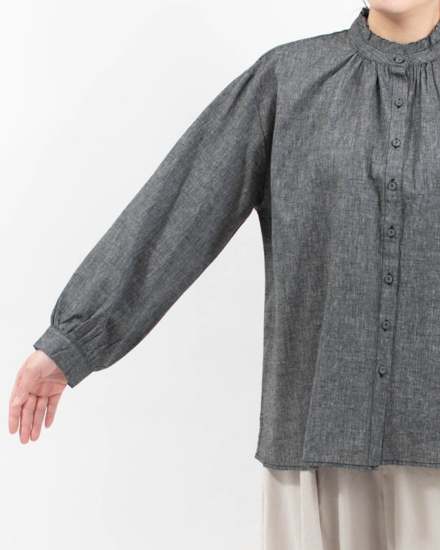 01FFP11436 blue willow コットンリネン衿裁ち切りフリルブラウス