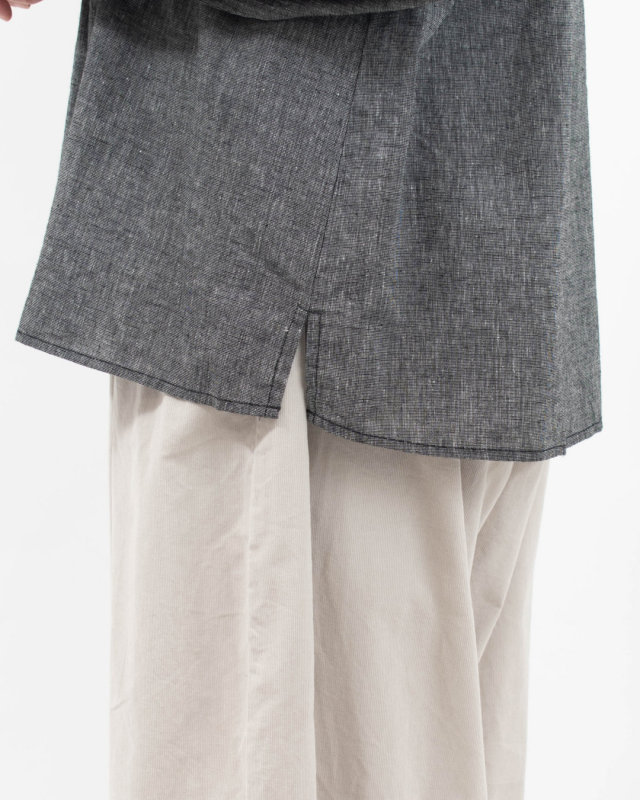 01FFP11436 blue willow コットンリネン衿裁ち切りフリルブラウス
