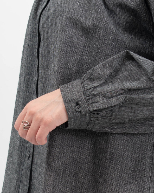 01FFP11436 blue willow コットンリネン衿裁ち切りフリルブラウス