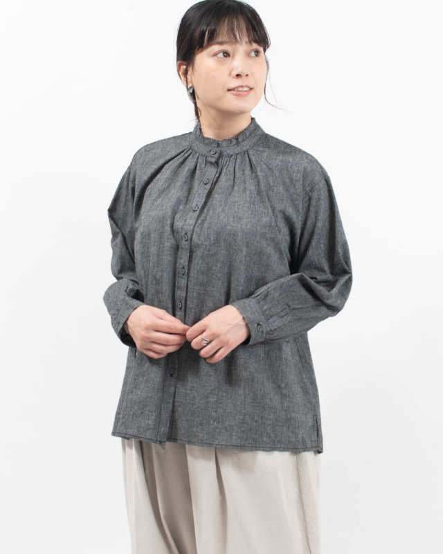 01FFP11436 blue willow コットンリネン衿裁ち切りフリルブラウス
