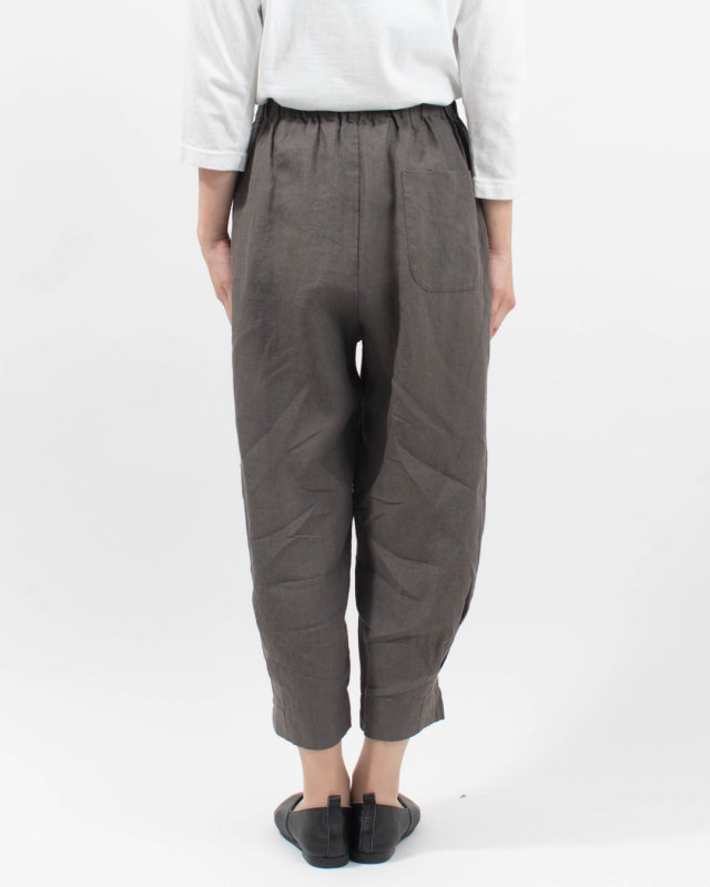 01FFP14425 blue willow リネンタックコクーンパンツ