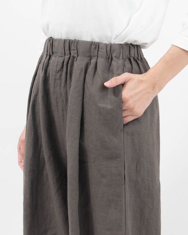 01FFP14425 blue willow リネンタックコクーンパンツ