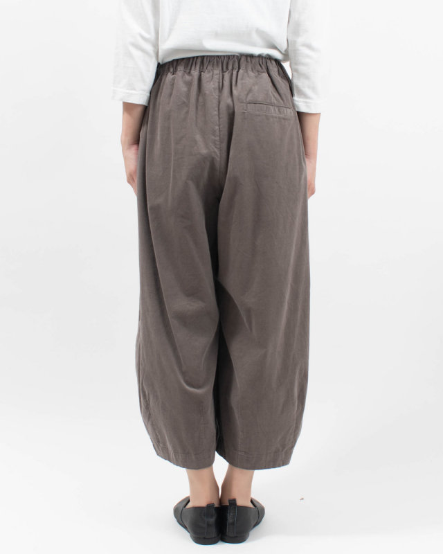 01FFP14439 blue willow 細コーデュロイバルーンパンツ