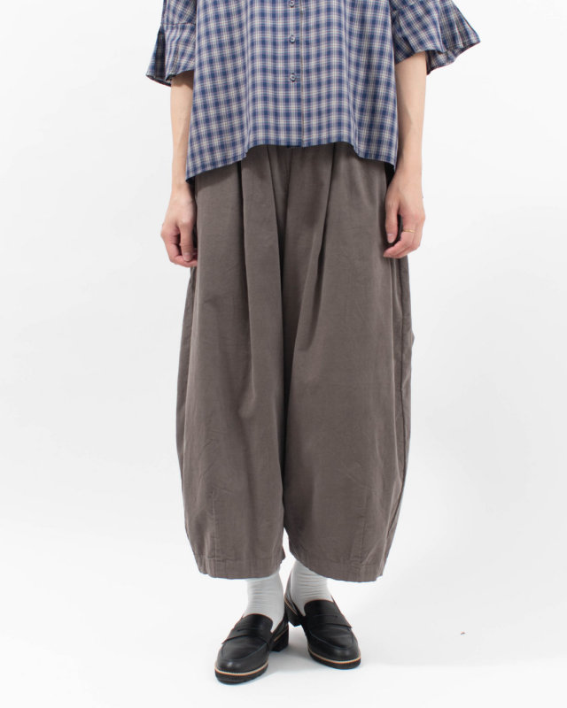 01FFP14439 blue willow 細コーデュロイバルーンパンツ