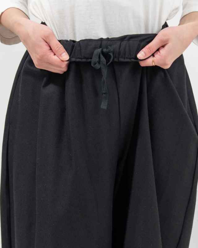 01FSP14010  blue willow コットンレーヨンタックコクーンパンツ