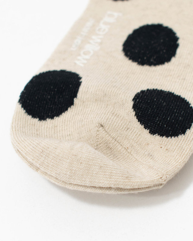 01FSP49070 blue willow コットンリネンドットソックス