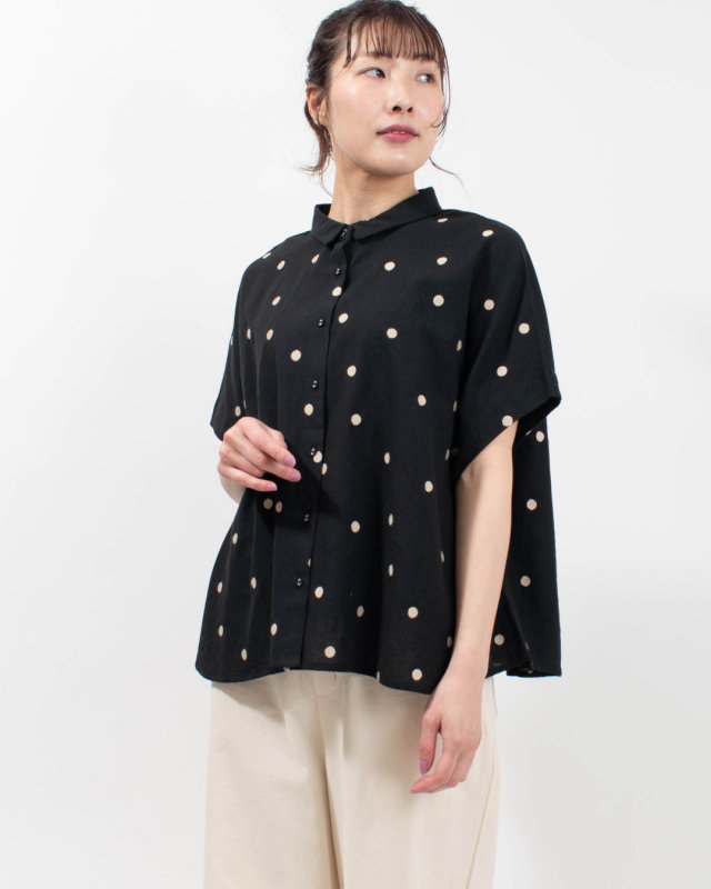 01FUP11219  blue willow コットンリネンドット刺繍チビ衿ブラウス