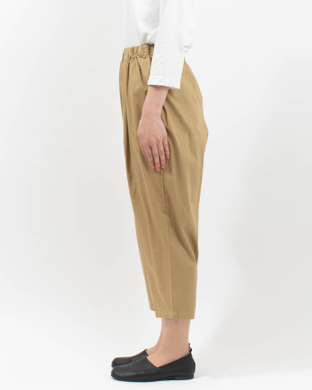 01FUP14240 blue willow コットン綾織りテーパードパンツ