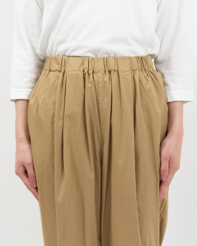 01FUP14240 blue willow コットン綾織りテーパードパンツ