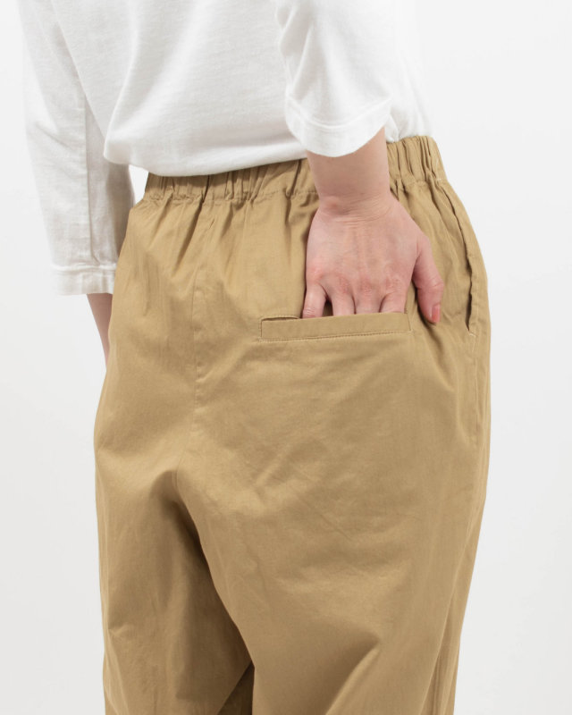 01FUP14240 blue willow コットン綾織りテーパードパンツ