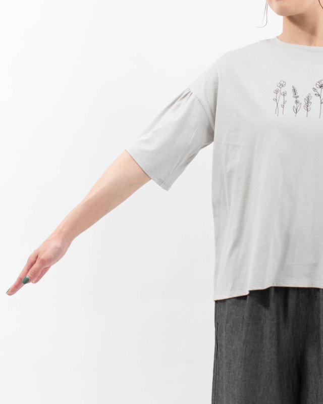 01FUP39328 blue willow ソフト天竺刺繍Tシャツ