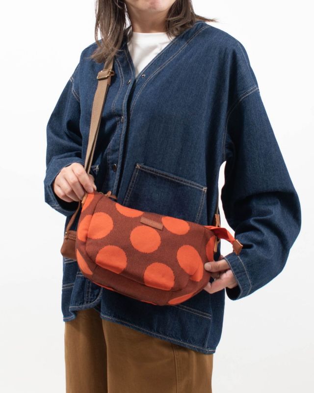 11981  toleur ドットニットショルダー