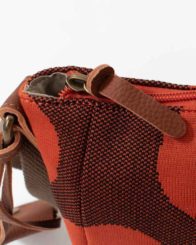 11981  toleur ドットニットショルダー