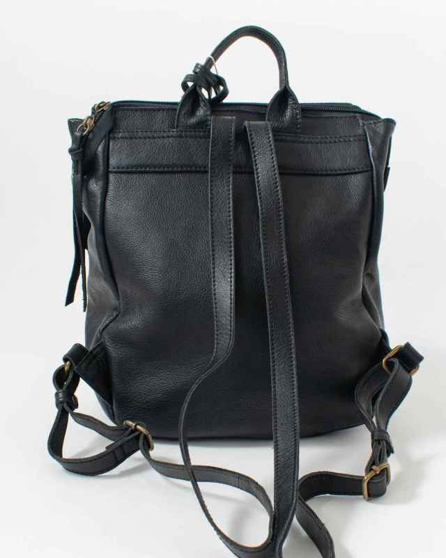 11999 toleur カウレザーリュック