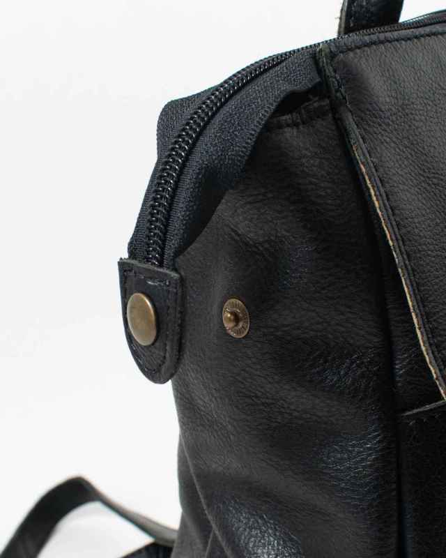 11999 toleur カウレザーリュック