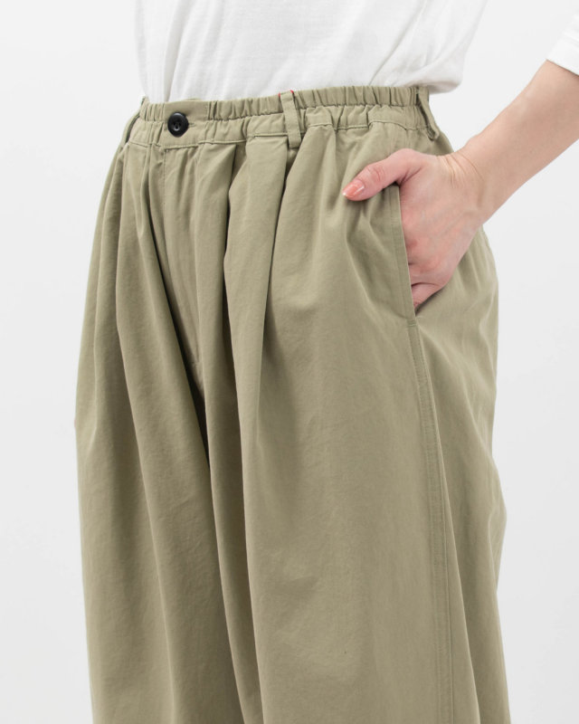 1615-242 YARRA ボリュームテーパードパンツ