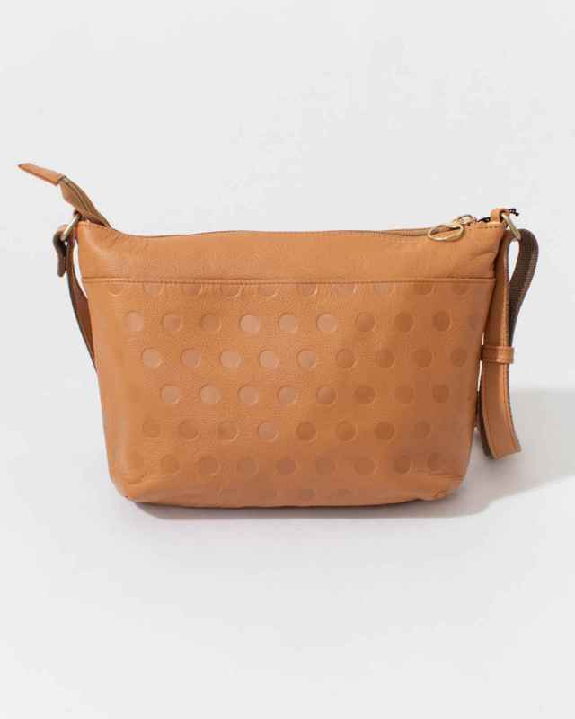 29215　zucchero 水玉型押しショルダーバッグ