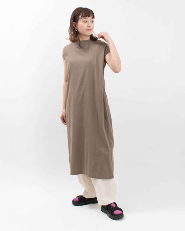 ナチュラルノースリーブワンピース・チュニック FITST