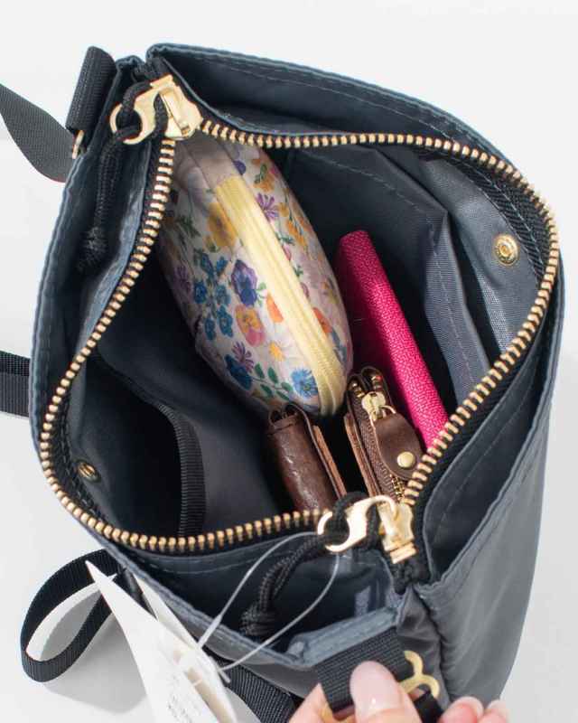 420DHORIZONTAL-M  FREDRIK PACKERS 420D HORIZONTAL SHOULDER Mサイズ