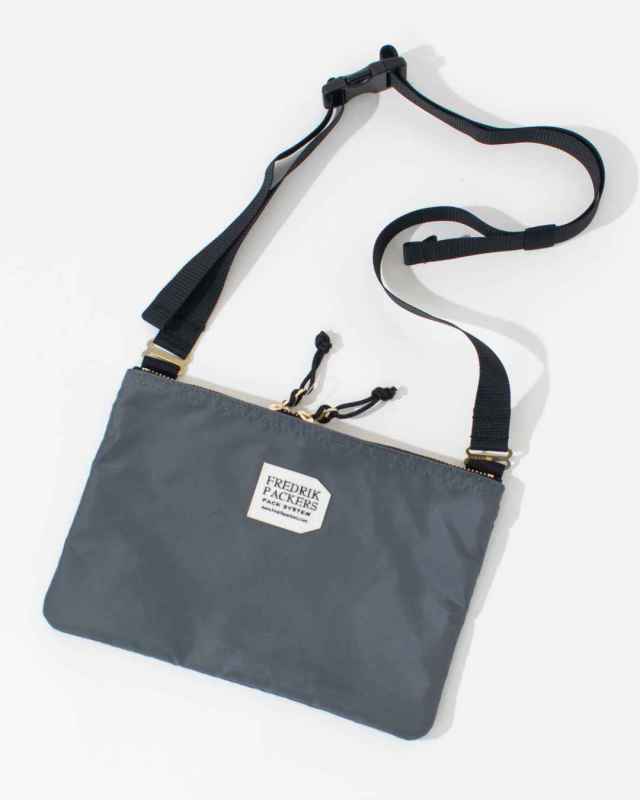 420DHORIZONTAL-M  FREDRIK PACKERS 420D HORIZONTAL SHOULDER Mサイズ