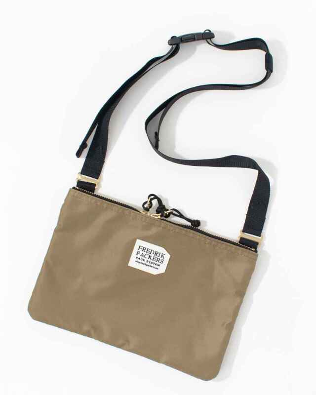 FREDRIK PACKERS 420D HORIZONTAL SHOULDER Mサイズ