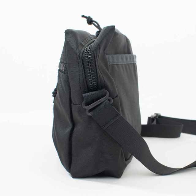 420DSNUGSHO-M-1  FREDRIK PACKERS 420D SNUG SHOULDER M BLACK ZIPPER