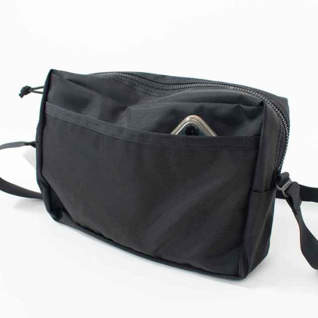 420DSNUGSHO-M-1  FREDRIK PACKERS 420D SNUG SHOULDER M BLACK ZIPPER