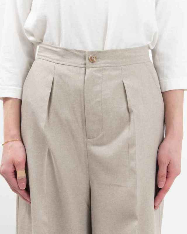 5102401  MAFRAIS リネンライクツイード タックフレアパンツ