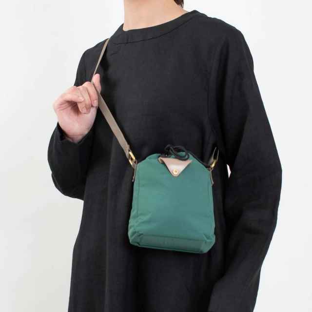 ONEPAIRED/toleur エアリンクルナイロン巾着ショルダー｜ナチュラル