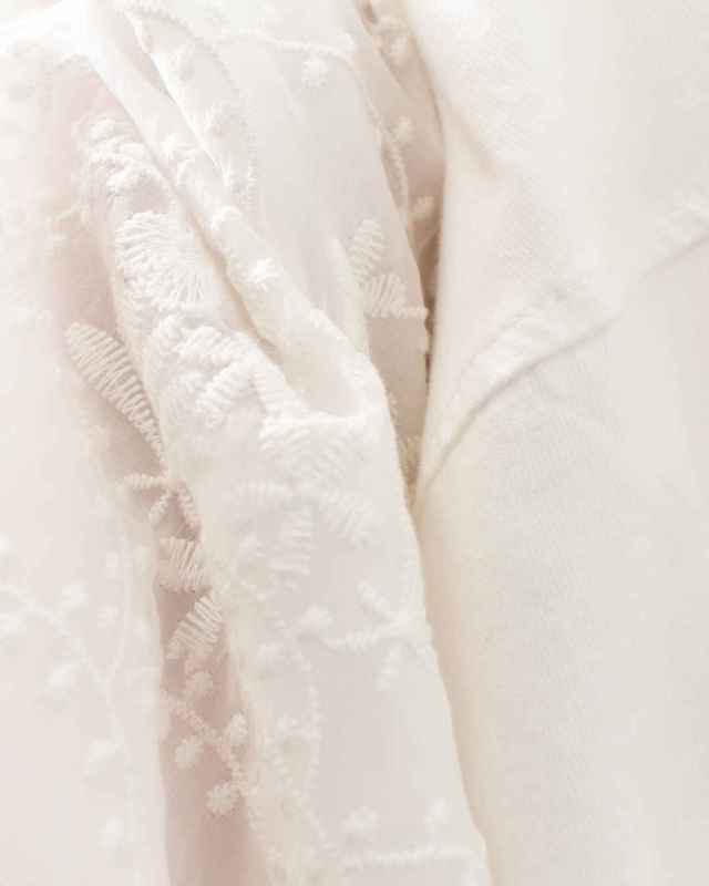 5642550 le colis 刺繍レース バルーンプルオーバー 6分袖