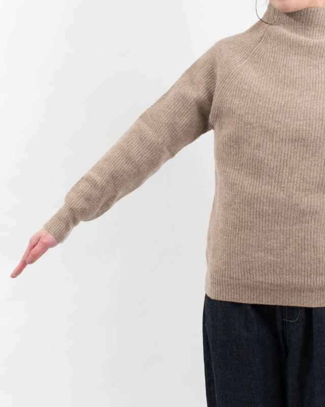 650602  NARU タスマニアラム エトレニットセーター プルオーバー