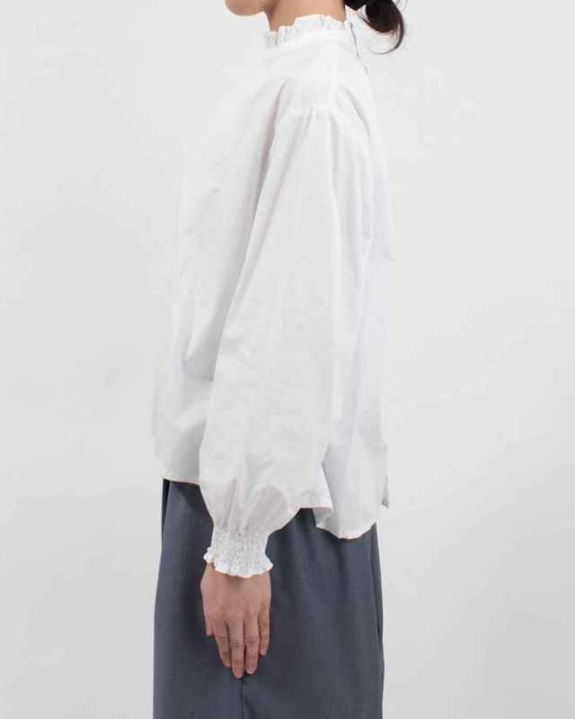 761-237 Bliss bunch バック釦フリル衿ブラウス