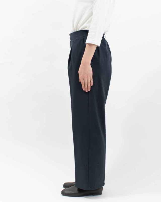 8116176 WWO きれいめポンチのタックストレートパンツ 8116176